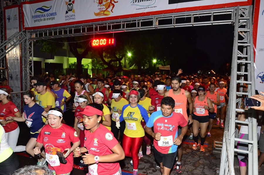 notícia: Mais de 1500 corredores disputaram a 41ª Corrida do Fogo