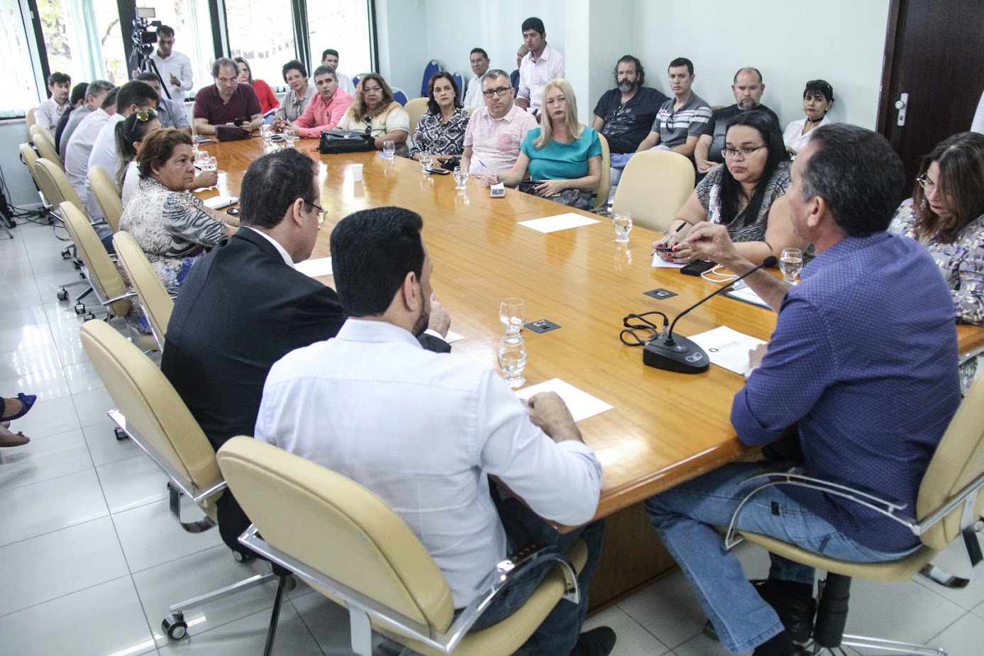 notícia: Governo confirma pagamento integral do 13º para o dia 11 de novembro