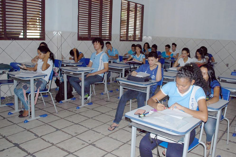 notícia: Amapá adere ao Programa de Escolas em Tempo Integral