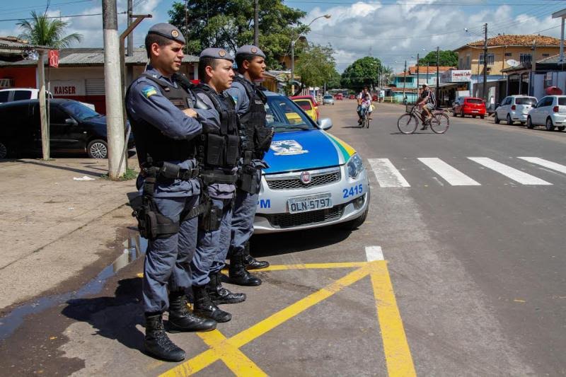 notícia: Operação Dia dos Pais: policiais apreendem arma de fogo e notificam mais de 30 veículos