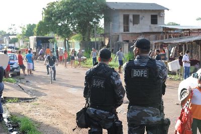 notícia: Justiça reintegra área ao estado destinada à construção de escola