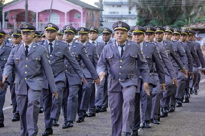 notícia: Governo garante políticas de valorização de militares no AP