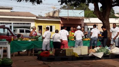 notícia: Feira Itinerante Solidária completa um ano com edição comemorativa no Conjunto Macapaba 