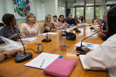 notícia: Membros do Conselho Gestor do Programa Amapá Jovem são empossados