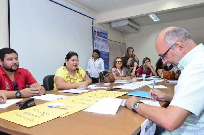 notícia: Servidores que não cumprirem atualização cadastral podem ter salários bloqueados