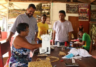 notícia: GEA fomenta produção dos figurinos para a batalha entre mouros e cristãos