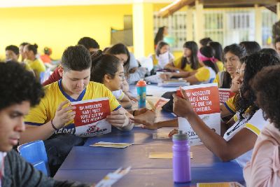 notícia: 'Semana contra o Aedes nas escolas' leva debates e conhecimento científico sobre o inseto