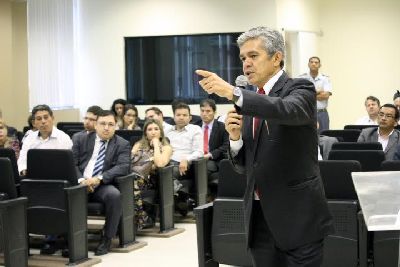 notícia: Governo apresenta ao MP o Plano Estratégico de Investimentos no Sistema de Defesa Social