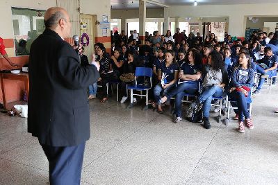 notícia: Combate à corrupção é tema de palestra na Escola Barroso Tostes, em Santana