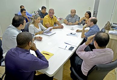 notícia: Governo anuncia realização de cirurgias ortopédicas no Hospital São Camilo