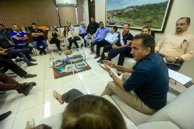 notícia: Waldez e comitiva municipal discutem ações para Pedra Branca