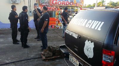 notícia: Polícia Civil desarticula quadrilha que atuava com tráfico e assaltos na Fazendinha