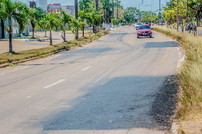 notícia: Tapa-buraco na Rodovia JK já conta com 120 toneladas de asfalto 