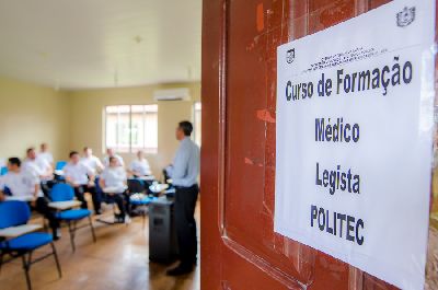 notícia: Candidatos de concurso da Politec têm aulas de conhecimentos técnico-científicos na Aifa