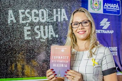 notícia: Em livro, jornalista relata como superou a perda do filho vítima de acidente de trânsito