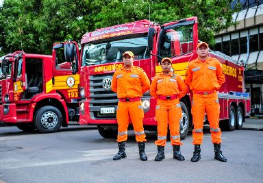 notícia: Projeto de lei que estrutura carreira de bombeiros militares é aprovado