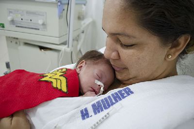 notícia: Hospital da Mulher alerta para as causas e prevenção do parto prematuro