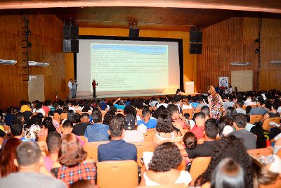 notícia: Aulão do Enem atrai estudantes da rede pública e privada para última revisão