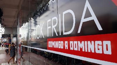 notícia: Procon fará plantão para Black Friday 2018 neste sábado, 24