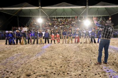 notícia: Rodeio da 1ª ExpoBúfalo reúne 15 peões amapaenses