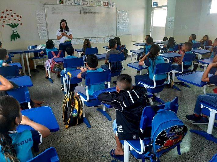Alunos dos 16 municípios participam da avaliação para monitorar a aprendizagem 