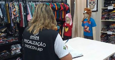 notícia: 'Operação Vitrine': seis lojas são autuadas por descumprirem direitos do consumidor