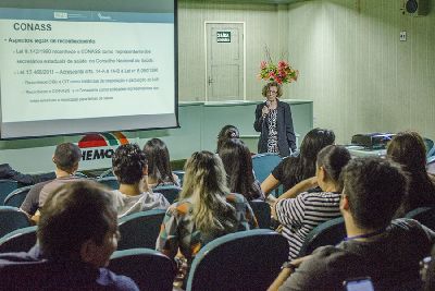 notícia: Saúde passa por reestruturação para otimizar processos de compra de medicamentos