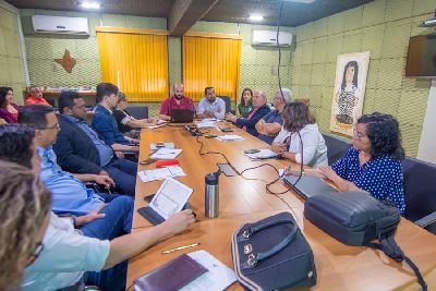 notícia: Governo vai fomentar produção de pescado e açaí para alcançar mercados internacionais