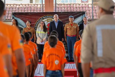 notícia: Gestão Compartilhada Militar reduz evasão de alunos na Escola Risalva do Amaral