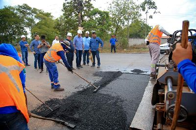 notícia: Waldez visita segunda etapa da obra de mobilidade urbana de Santana