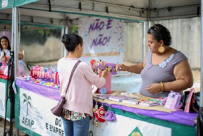 notícia: Mês da Mulher: Feira reúne artesanato, lazer e saúde