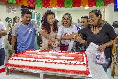 notícia: Heróis anônimos: doadores de sangue têm festa e homenagens no Hemoap