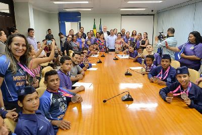 notícia: Medalhistas paralímpicos e dos Jogos Escolares nacionais são recepcionados no Setentrião