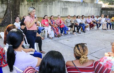 notícia: Movimentos sociais femininos fortalecem união na Secretaria da Mulher