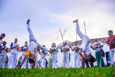 notícia: R$ 1,2 mi serão investidos na promoção de festivais de capoeira, hip-hop e cultura afro