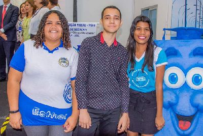 notícia: Estudantes são premiados em concurso de redação sobre educação fiscal