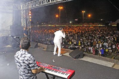 notícia: Réveillon da Beira-Rio terá quatro dias de programação e grande show pirotécnico