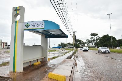 notícia: Governo do Amapá entrega 10 novos abrigos de ônibus nas rodovias estaduais