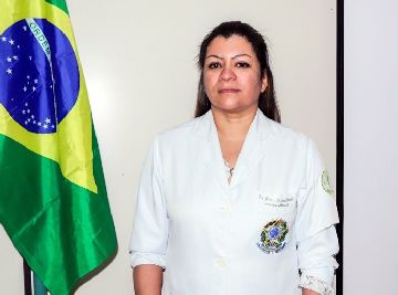 notícia: Waldez nomeia nova secretária na Saúde para coordenar assistência médica no enfrentamento a Covid-19