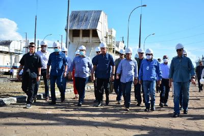 notícia: Conta de luz: Bolsonaro, Davi e Waldez acertam trâmites para isentar consumidores amapaenses