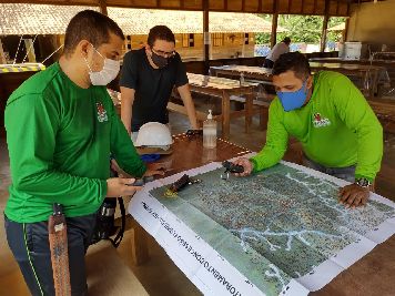 notícia: Governo do Amapá realiza monitoramento do Contrato de Concessão Florestal dentro da área da Flota