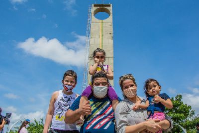 notícia: Turistas voltam ao monumento Marco Zero para apreciar o Equinócio da Primavera