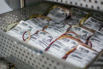 notícia: Hemoap recebe 140 bolsas de sangue do Hemocentro do Pará