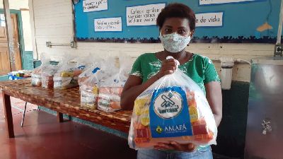 notícia: ‘Houve dia que eu não tinha alimento para dar à minha filha’, diz mãe ao receber Kit Merenda em Casa