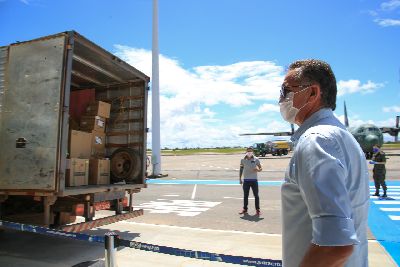 notícia: Covid-19: Com apoio de Davi Alcolumbre, Governo garante mais 20 respiradores e EPIs ao Amapá 