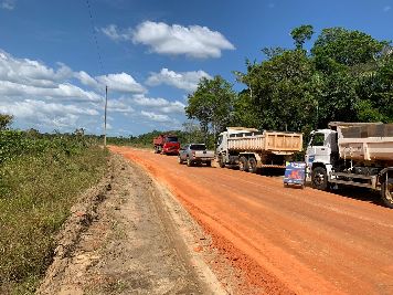 notícia: Serviço de manutenção melhora tráfego no ramal Santa Maria, em Tartarugalzinho