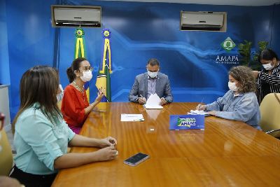 notícia: Dignidade menstrual: Governo do Amapá propõe isenção de ICMS do absorvente higiênico