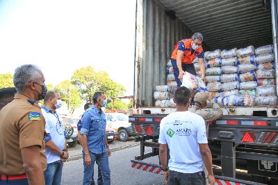 notícia: Governo do Estado vai distribuir cestas de alimentos para mais de 3,8 mil famílias de comunidades quilombolas