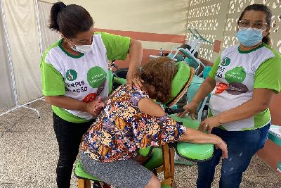 notícia: Governo realiza 435 atendimentos de bem estar e saúde durante aniversário do município de Amapá