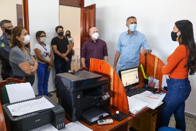 notícia: Governador avalia obras de revitalização da Escola Igarapé da Fortaleza, em Santana